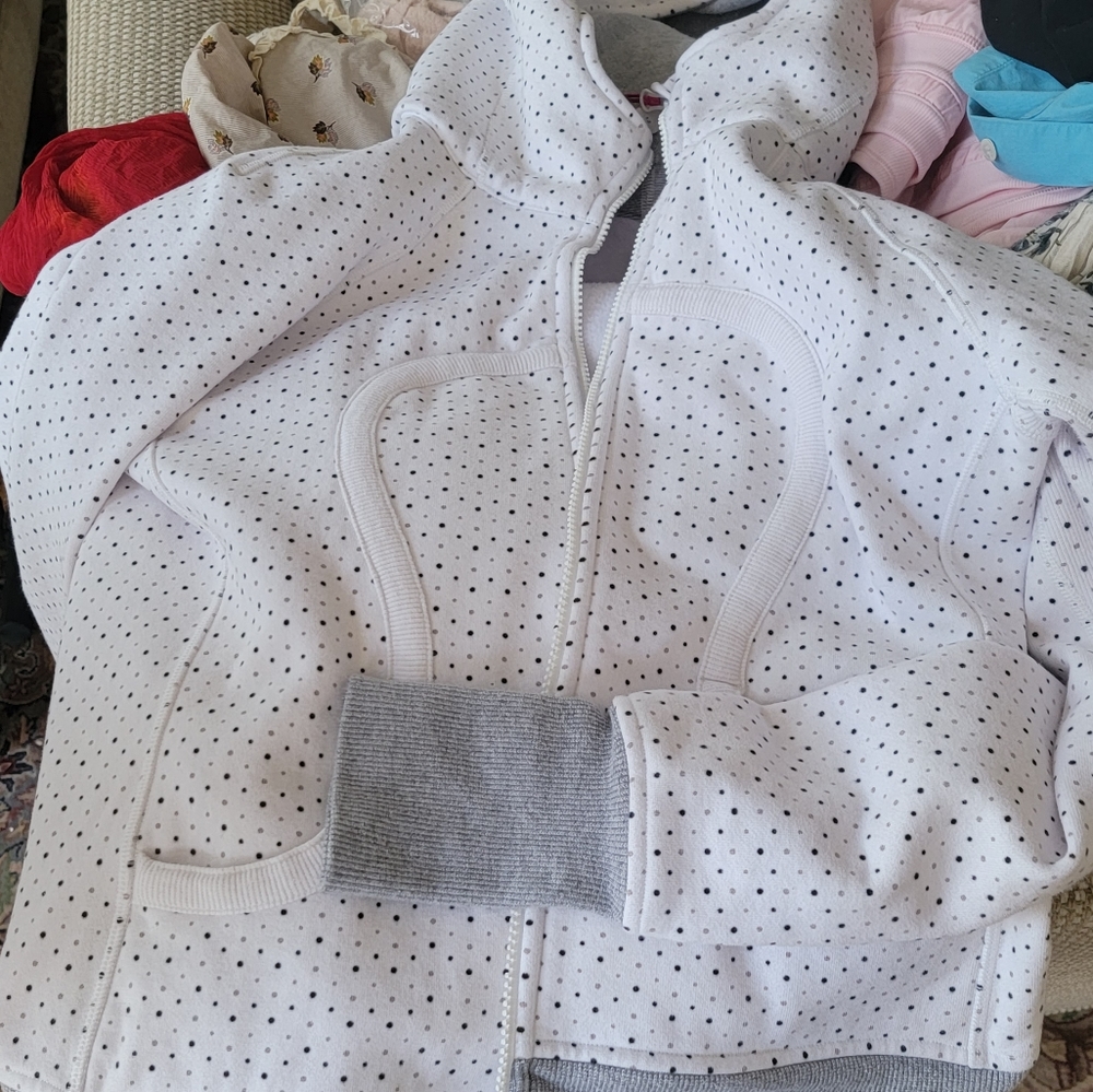sweatshirt jacket by Lululemon
